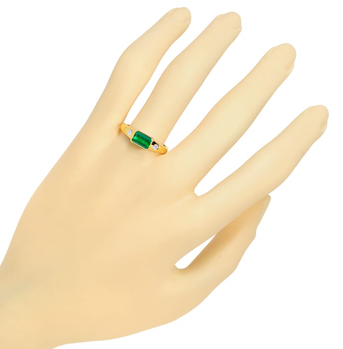 Foto 4 - Diamantring mit Smaragd in Spitzenqualität aus Gelbgold, Q1257